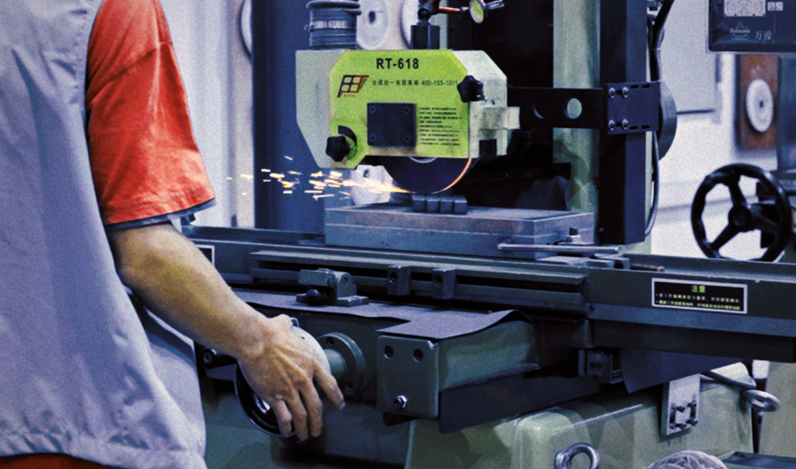 Precision mold factory, establish core competitiveness of products